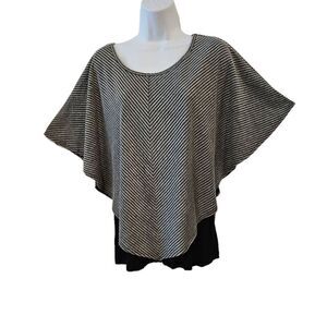 APT. 9 Poncho Top sz M will stretch